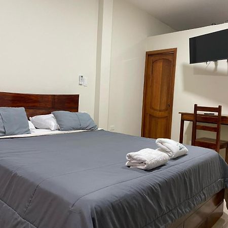 Casa Blanca Hortencia Sucua エクステリア 写真