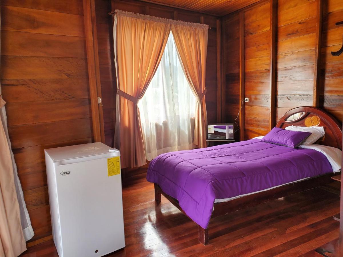 Casa Blanca Hortencia Sucua エクステリア 写真