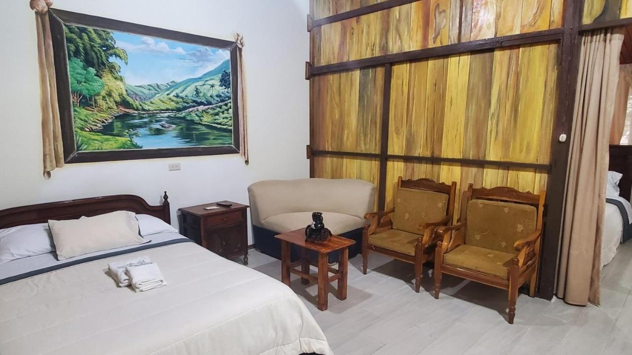 Casa Blanca Hortencia Sucua エクステリア 写真