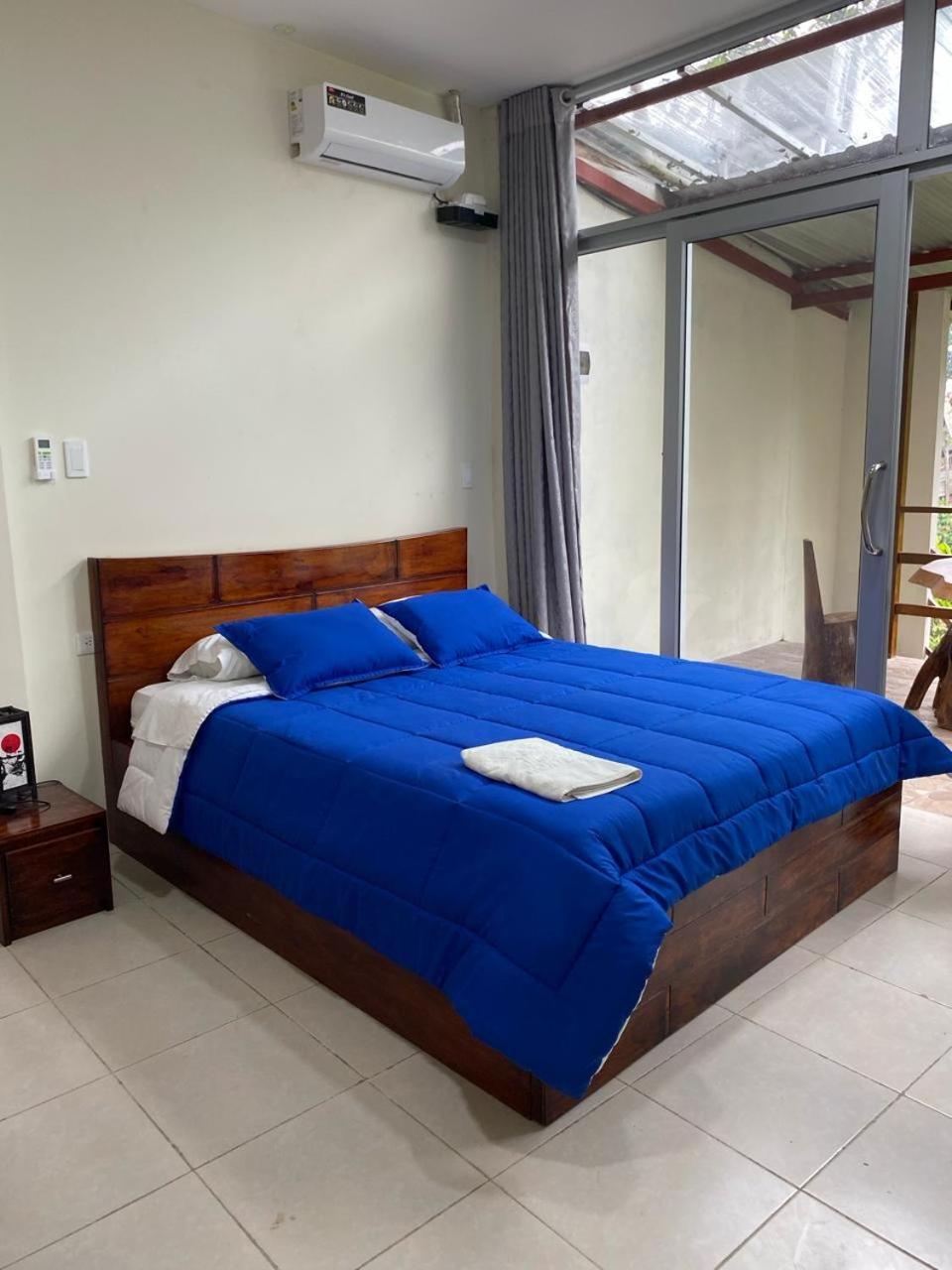 Casa Blanca Hortencia Sucua エクステリア 写真